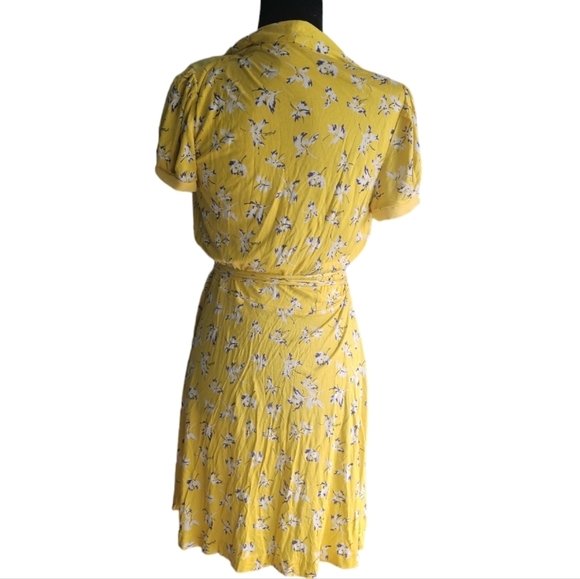 2/$20 Juicy Couture - Floral Silk Wrap Dress - Size Medium - Picture 2 of 10